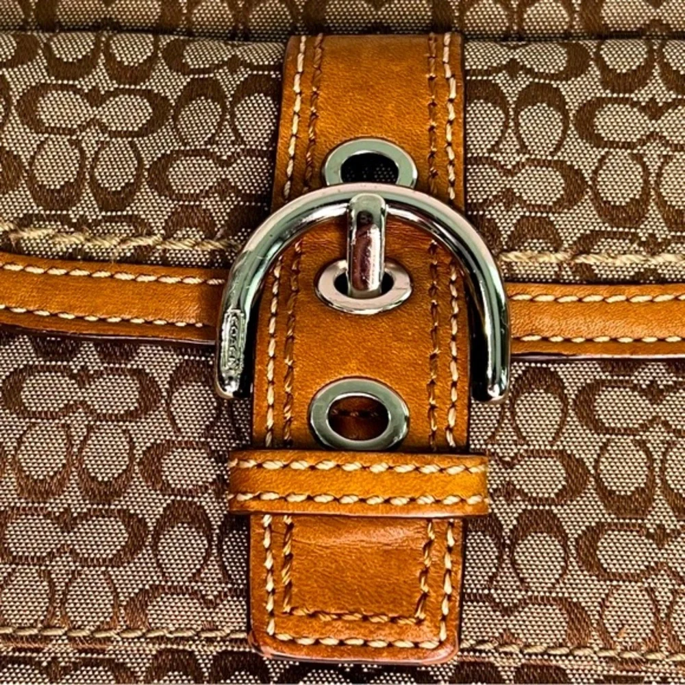 Coach Wristlet Brown Jacquard Signature Two Pockets Buckle Front - Picture 3 of 16